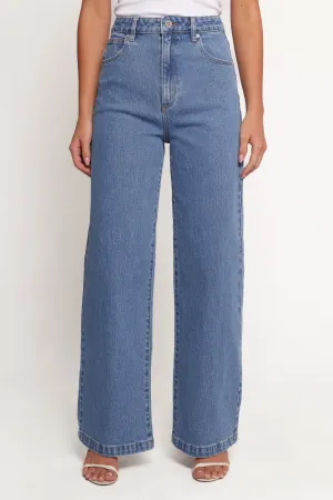 Abrand 94 High Wide Petite Jeans - Debbie