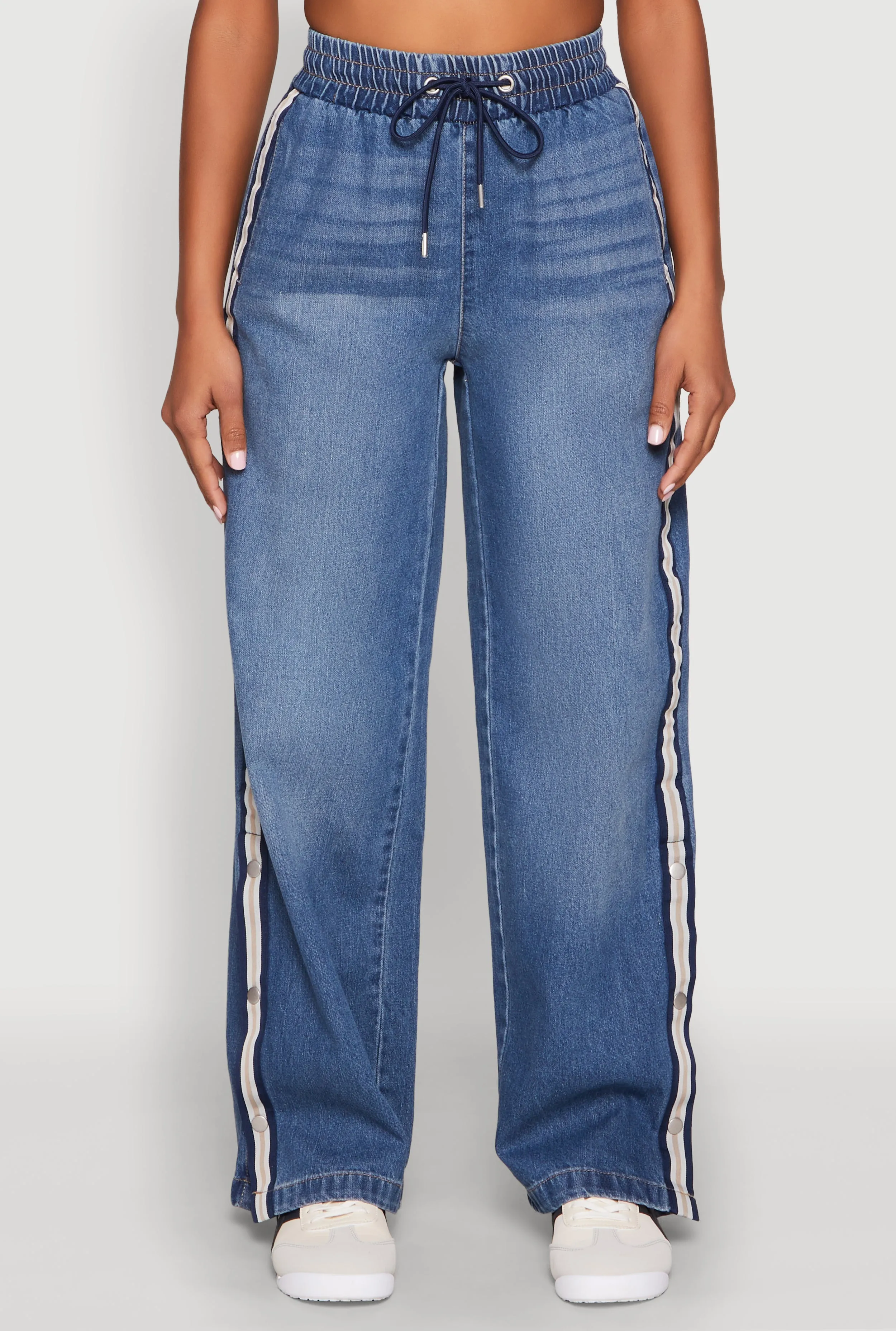 Almost Famous Contrast Trim Whiskered Jeans