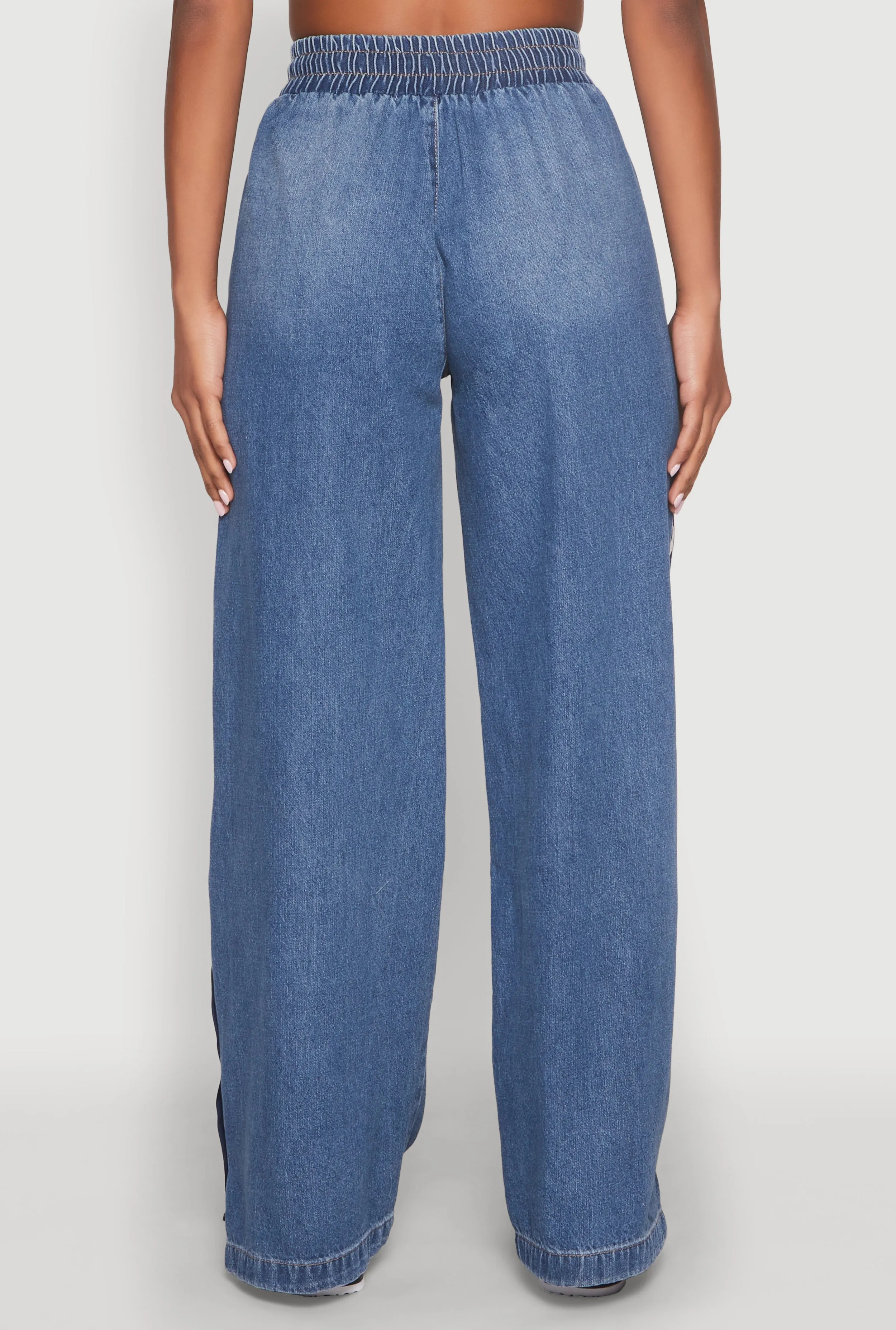Almost Famous Contrast Trim Whiskered Jeans