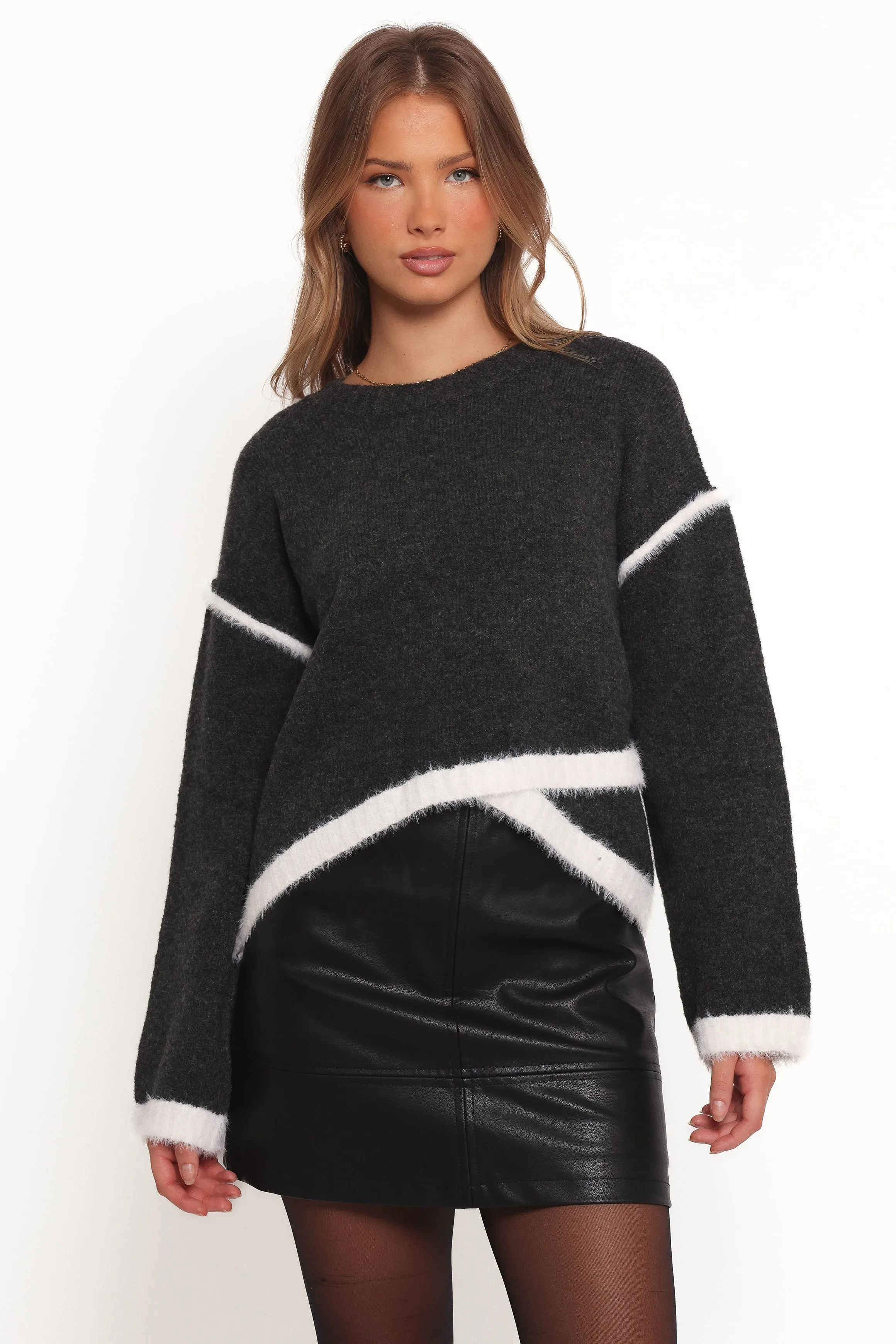Ares Crossover Hem Knit Sweater - Grey
