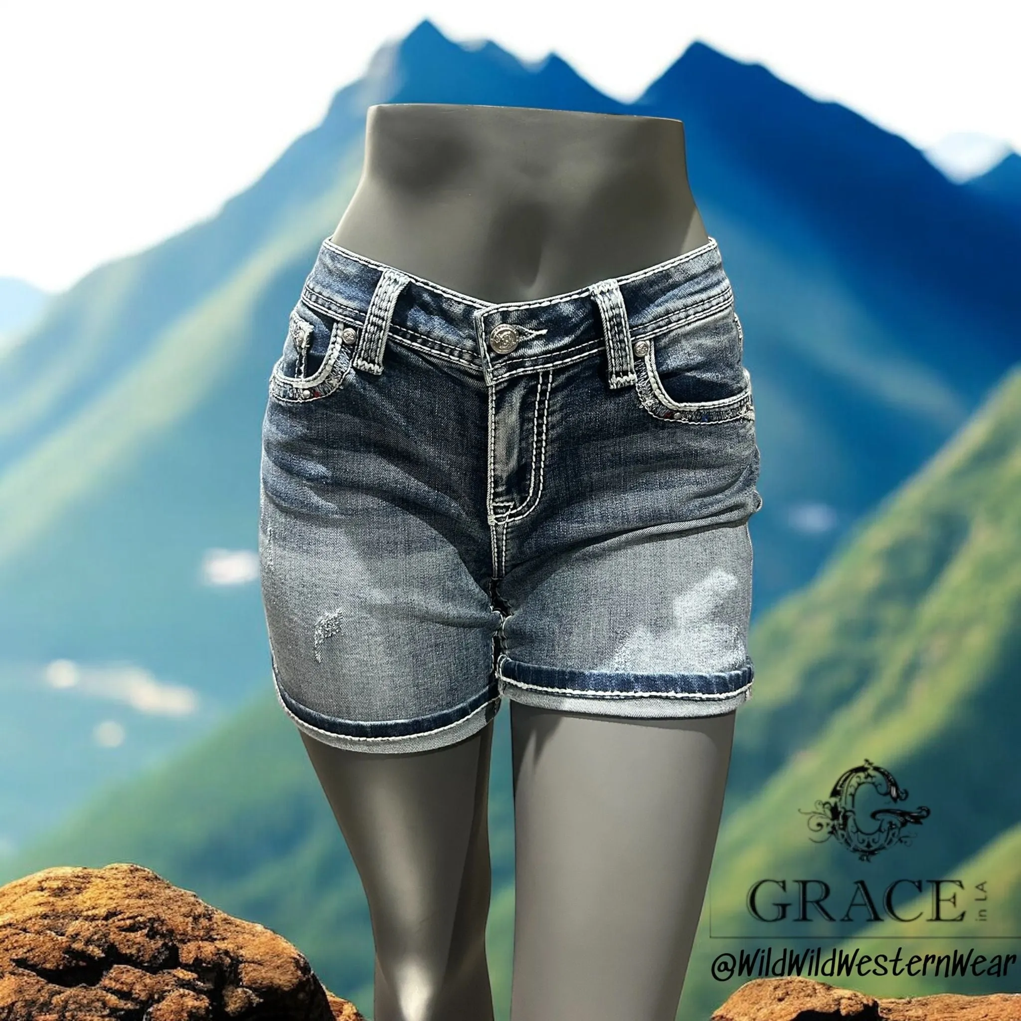 Grace Jeans Star Detail Pockets Mid Rise Jean Shorts EH51949