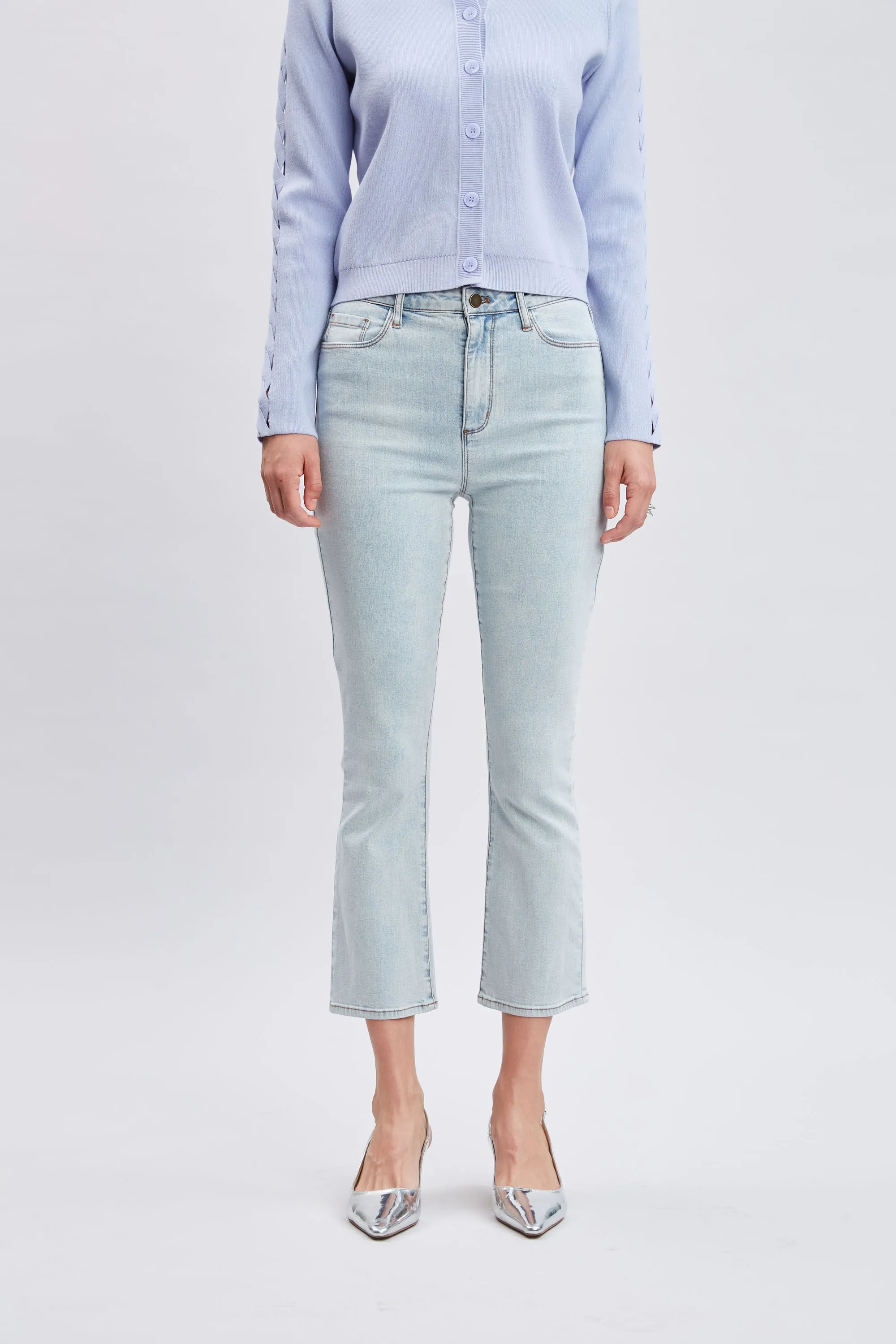 Micro Flare Cropped Jeans