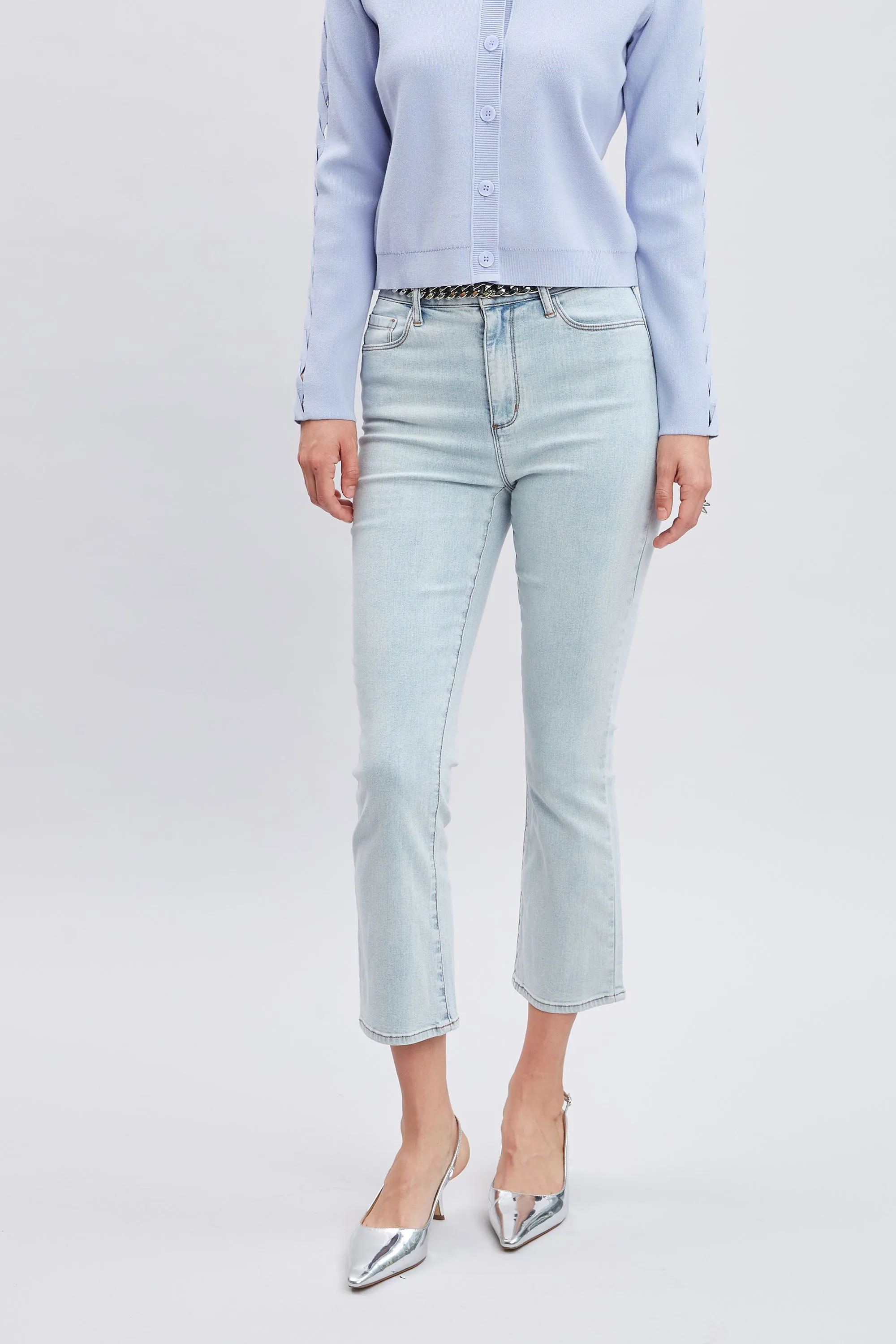 Micro Flare Cropped Jeans