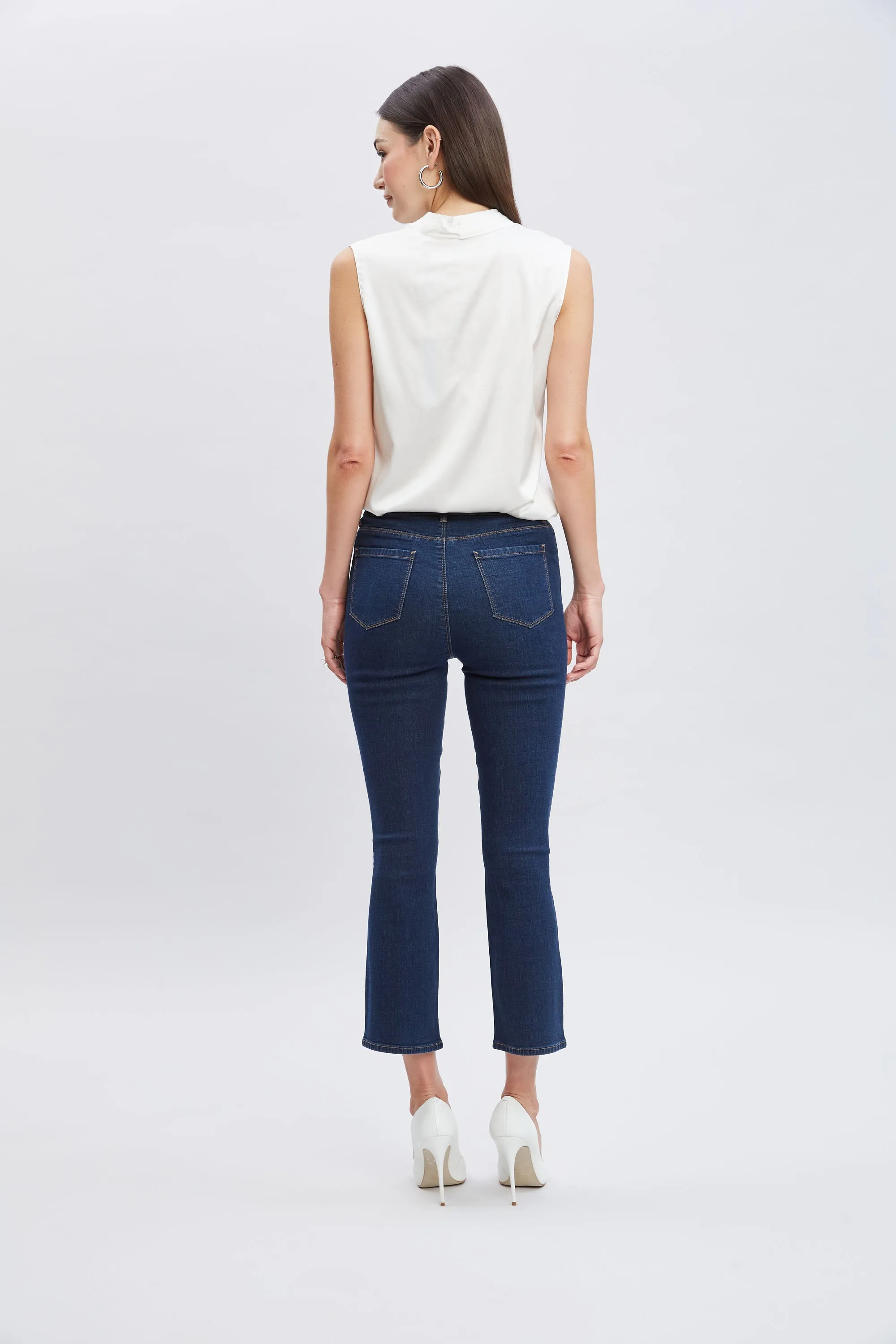 Micro Flare Cropped Jeans
