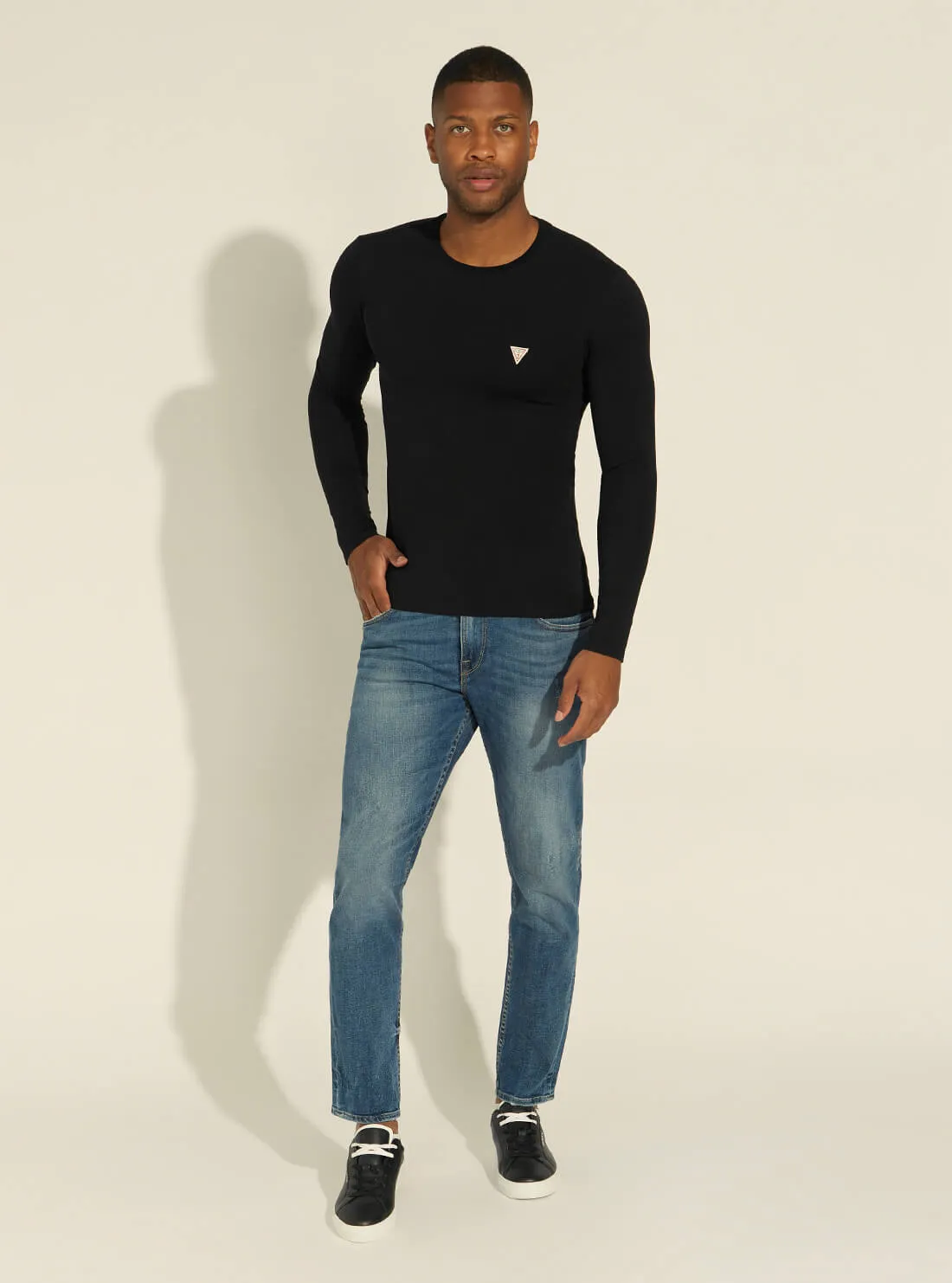 Mid-Rise Athletic Tapered Denim Jeans in Union Wash