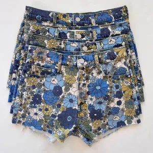 Mo4332 Tomcat Kick Fray Short - Flowers