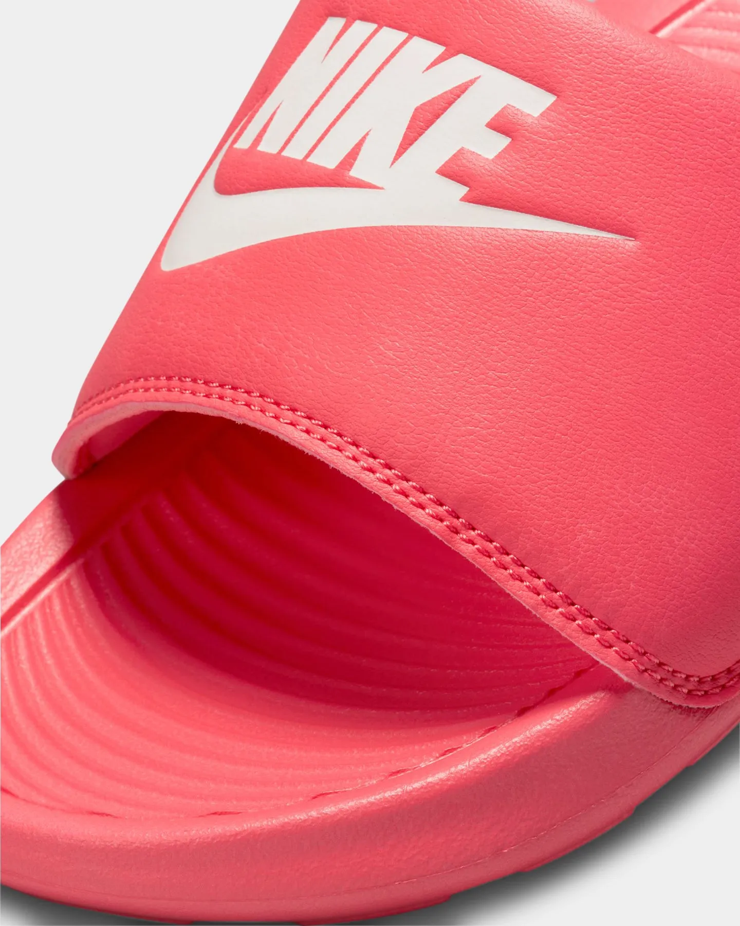 Nike Women's Victori One Sea Coral/Sail-White