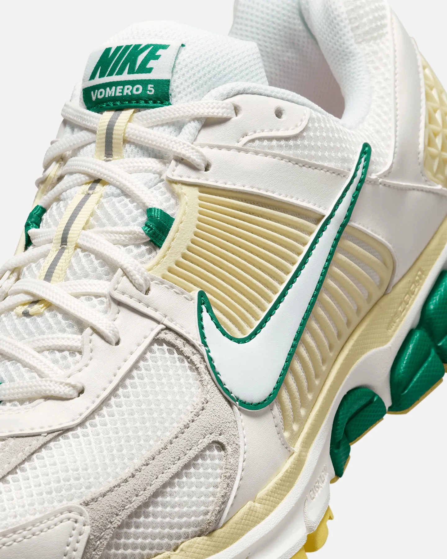 Nike Zoom Vomero 5 Sail/White-Malachite