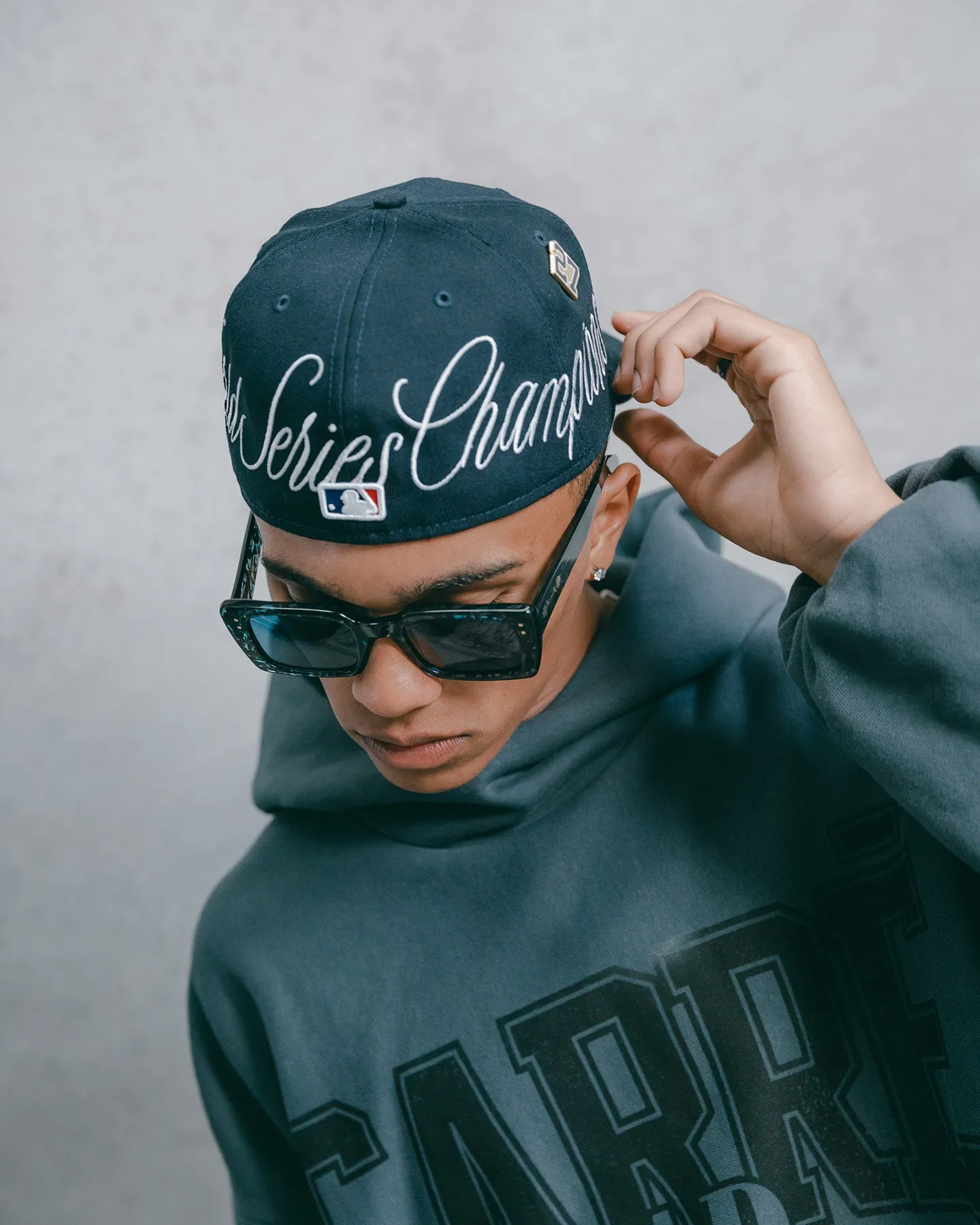 NUQE X Carré Louis Sunglasses Blue/Gold