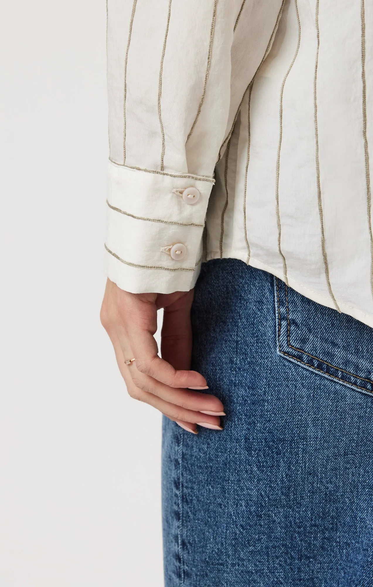 POCKET LONG SLEEVE SHIRT IN KHAKI STRIPE
