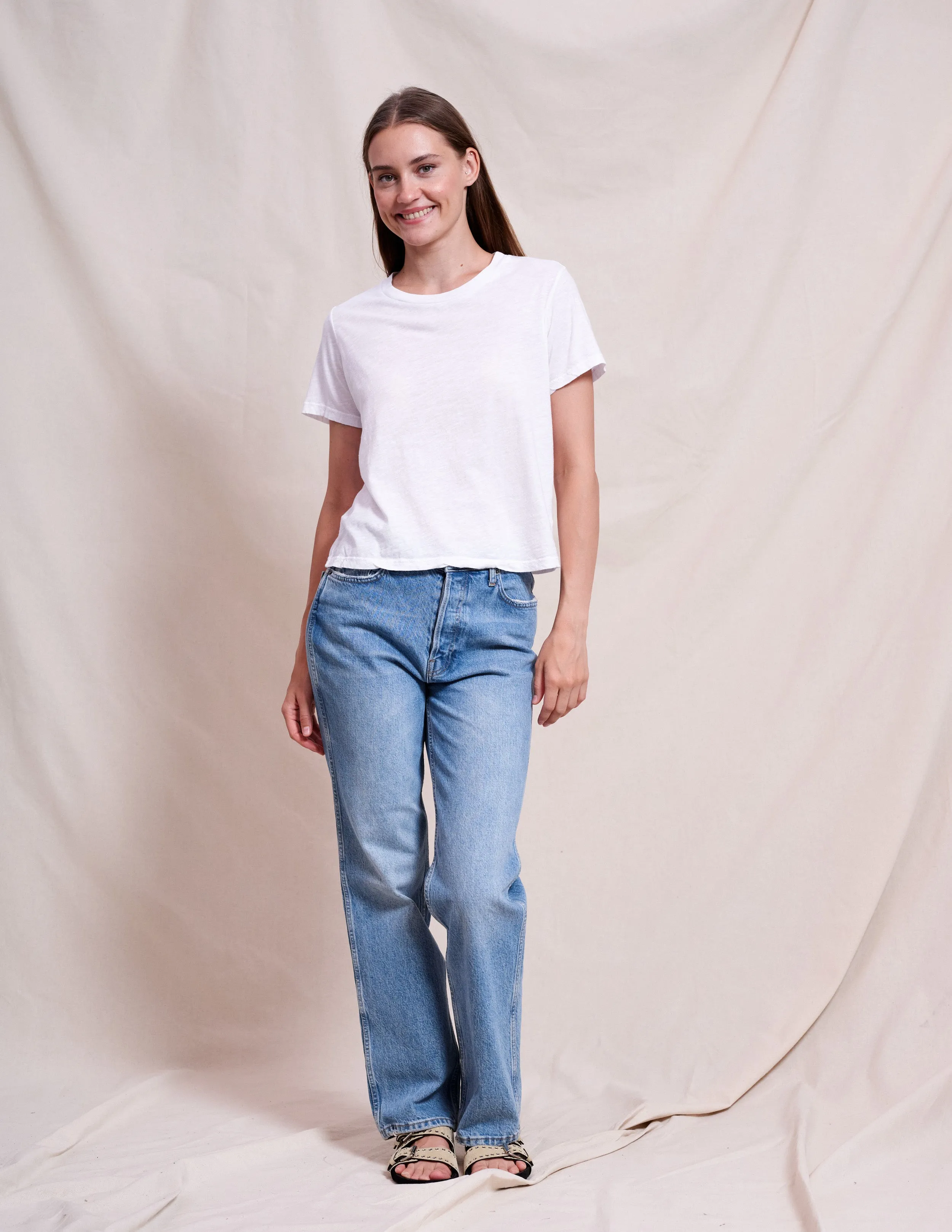 Sundry Crew Neck Tee in Optic White