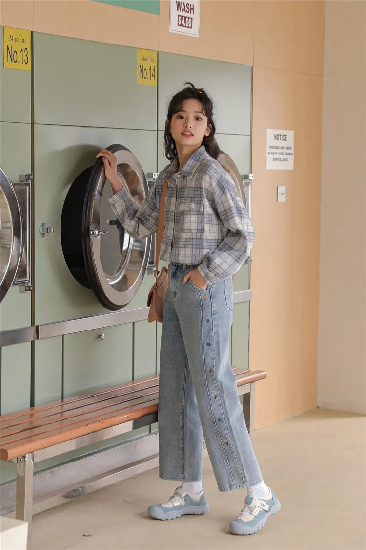Wildflower Mom Jeans (Light Blue)