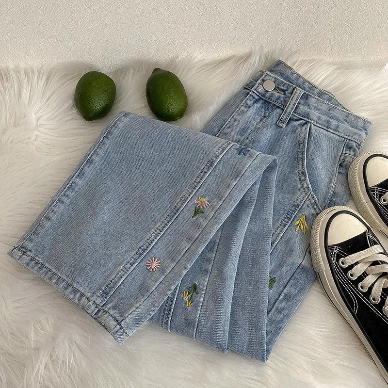 Wildflower Mom Jeans (Light Blue)