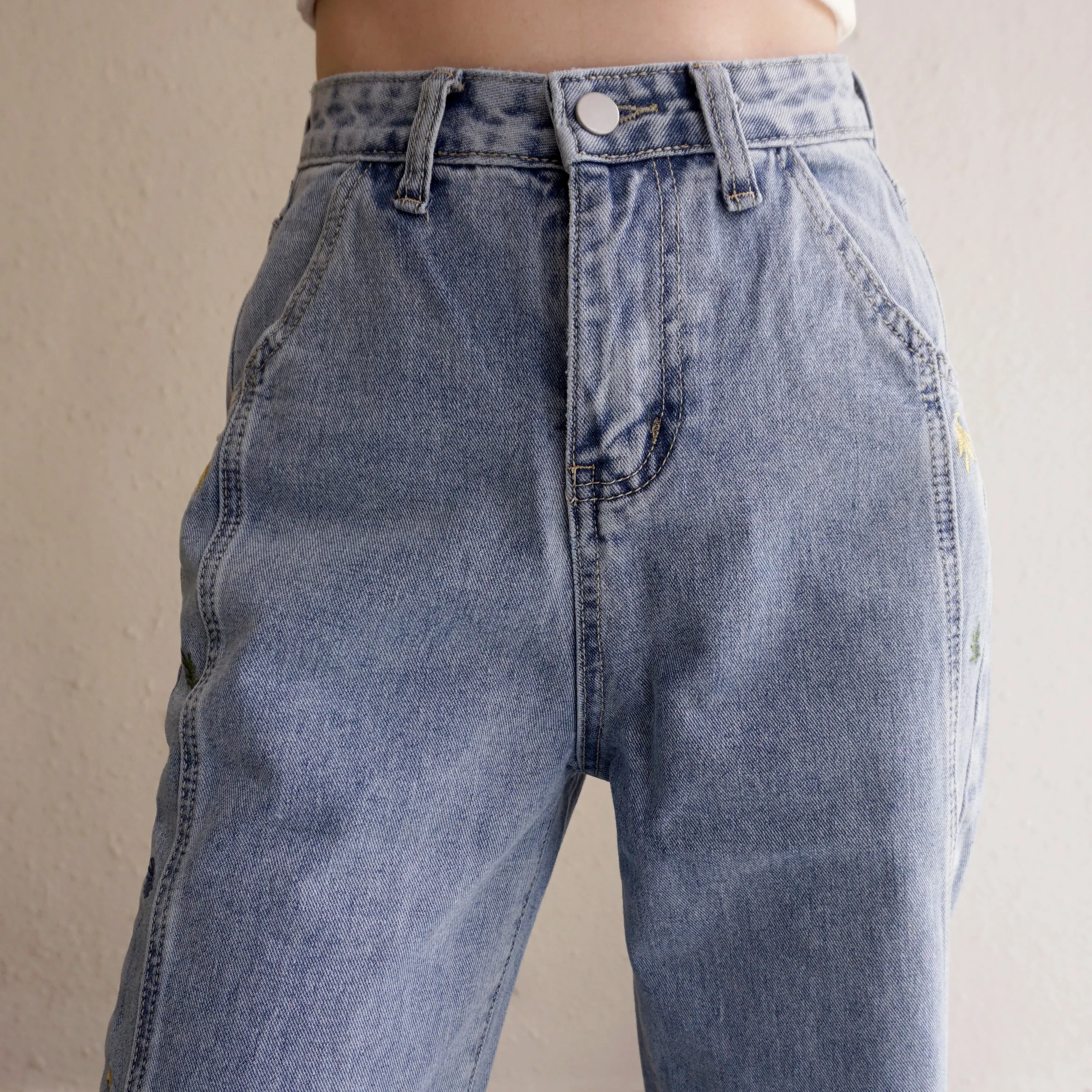 Wildflower Mom Jeans (Light Blue)