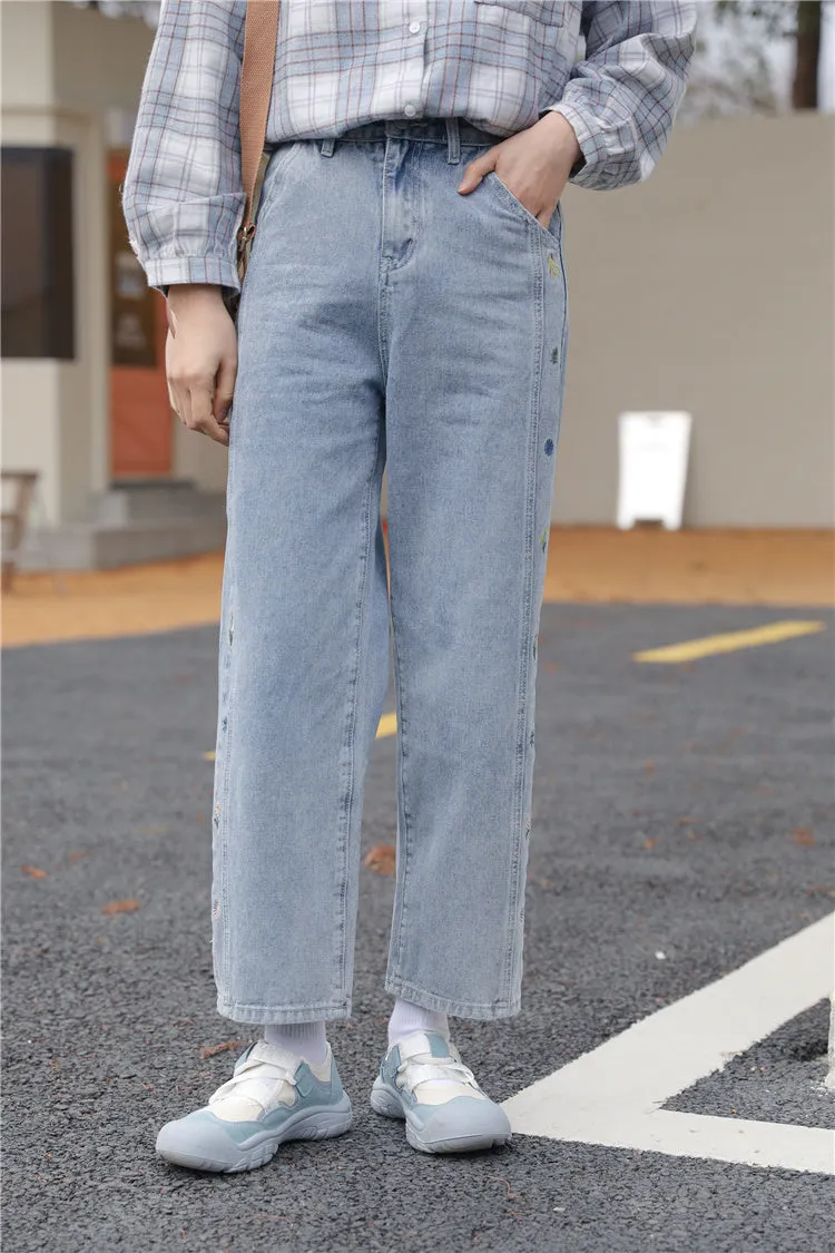 Wildflower Mom Jeans (Light Blue)