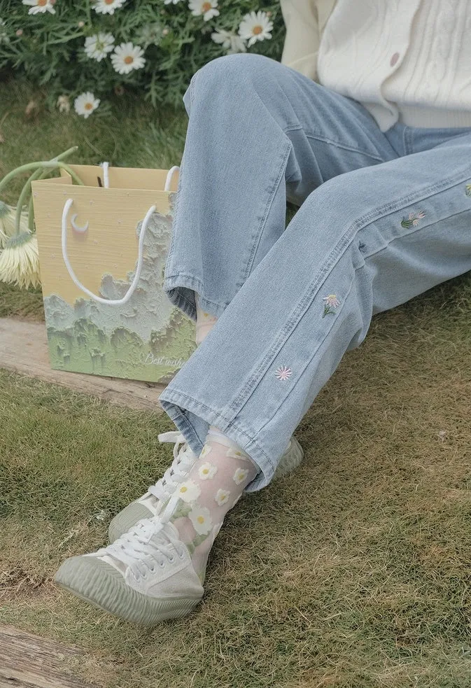 Wildflower Mom Jeans (Light Blue)