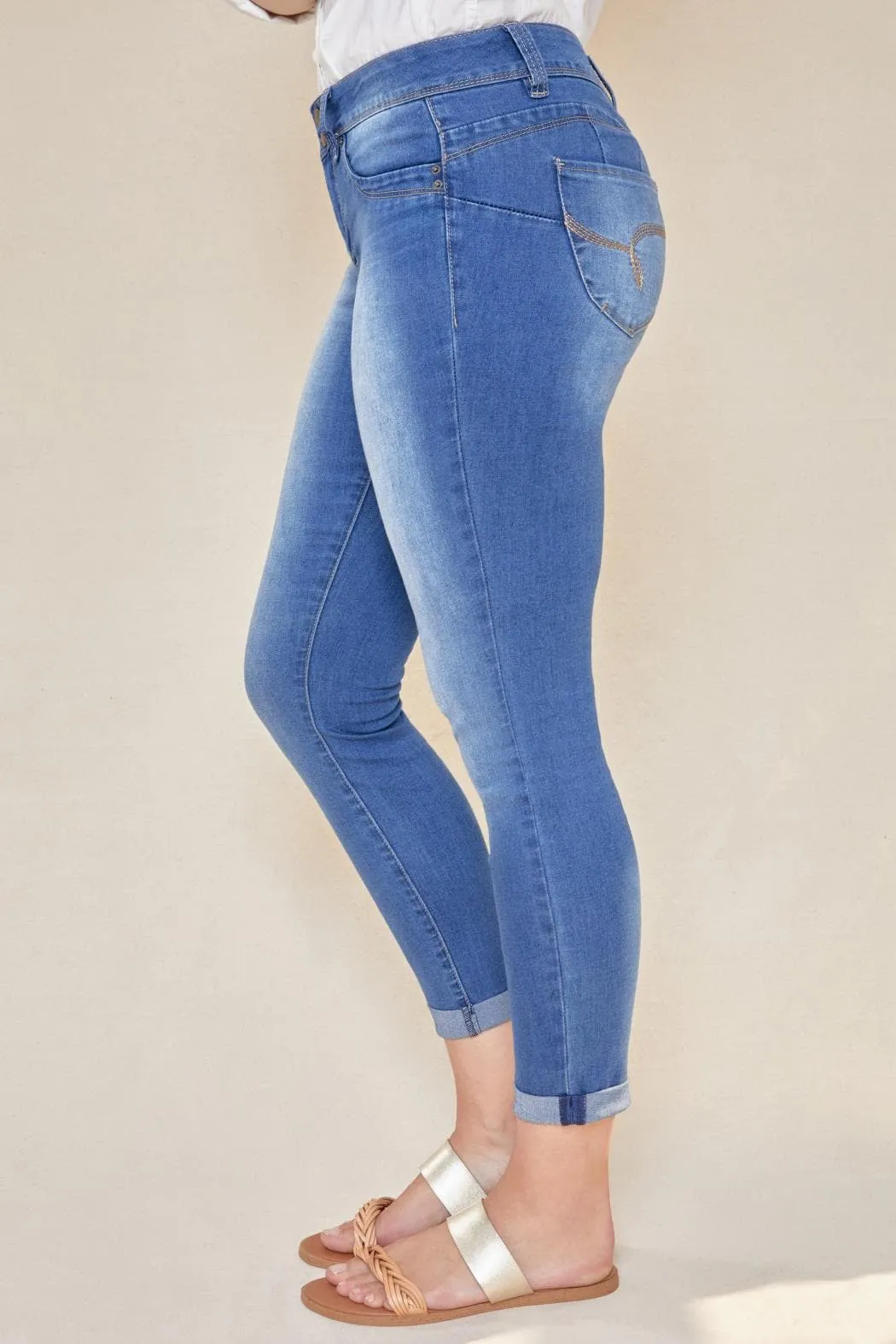 Women's WannaBettaButt 2-Button Cuffed Jean