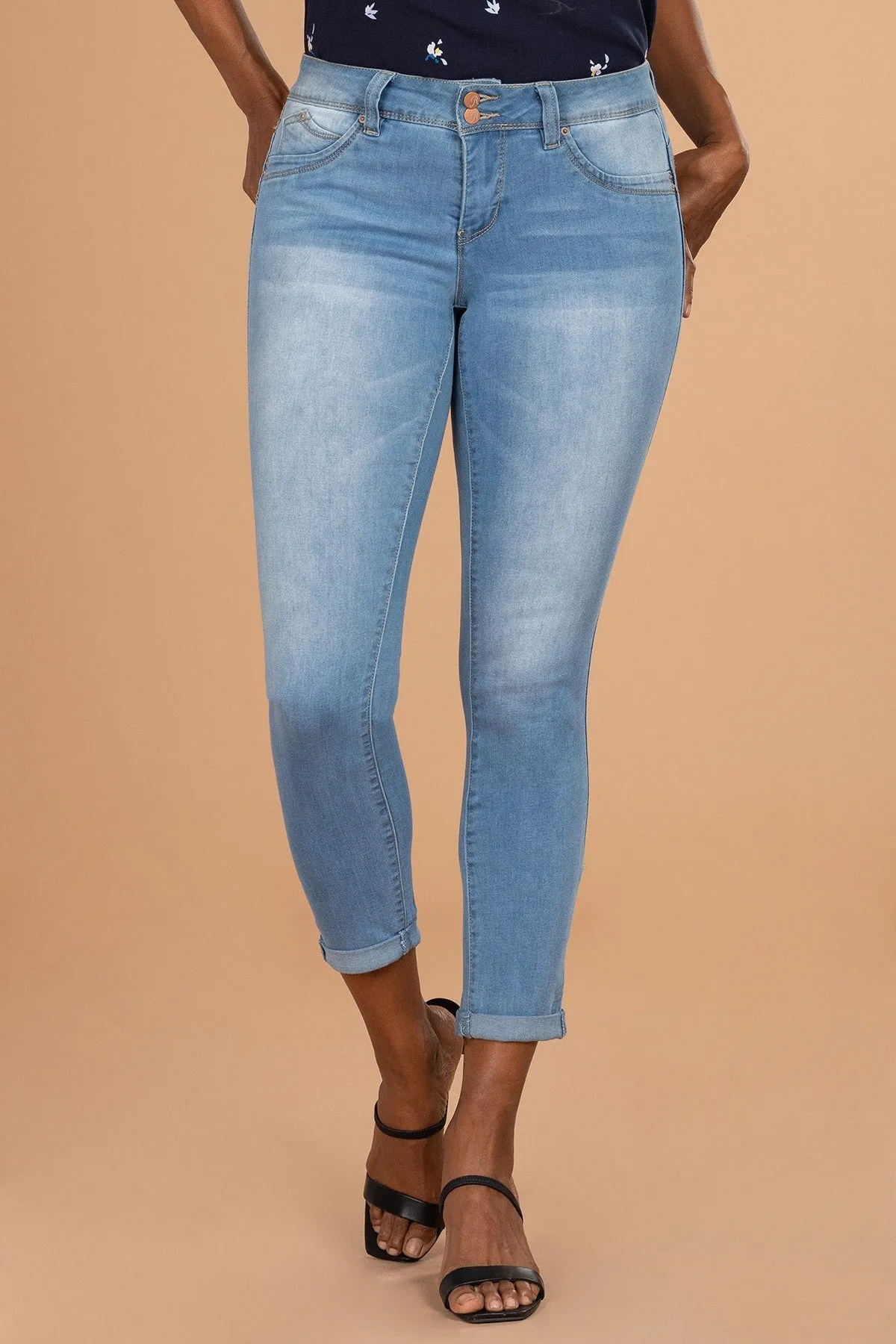 Women's WannaBettaButt 2-Button Cuffed Jean