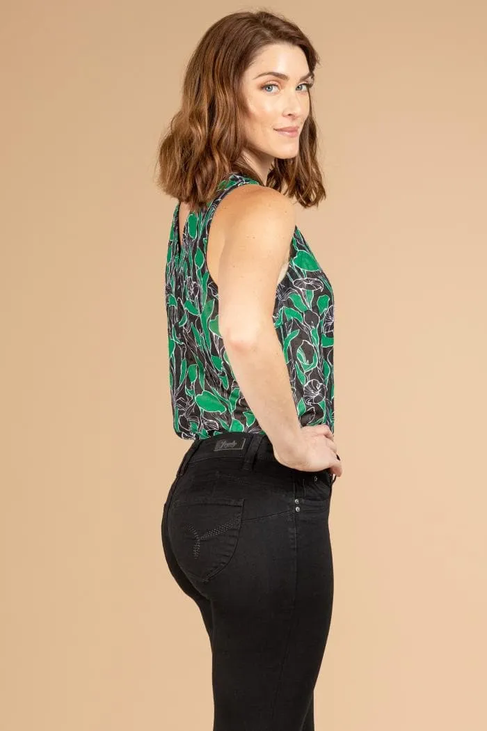 Women's WannaBettaButt 2-Button Cuffed Jean