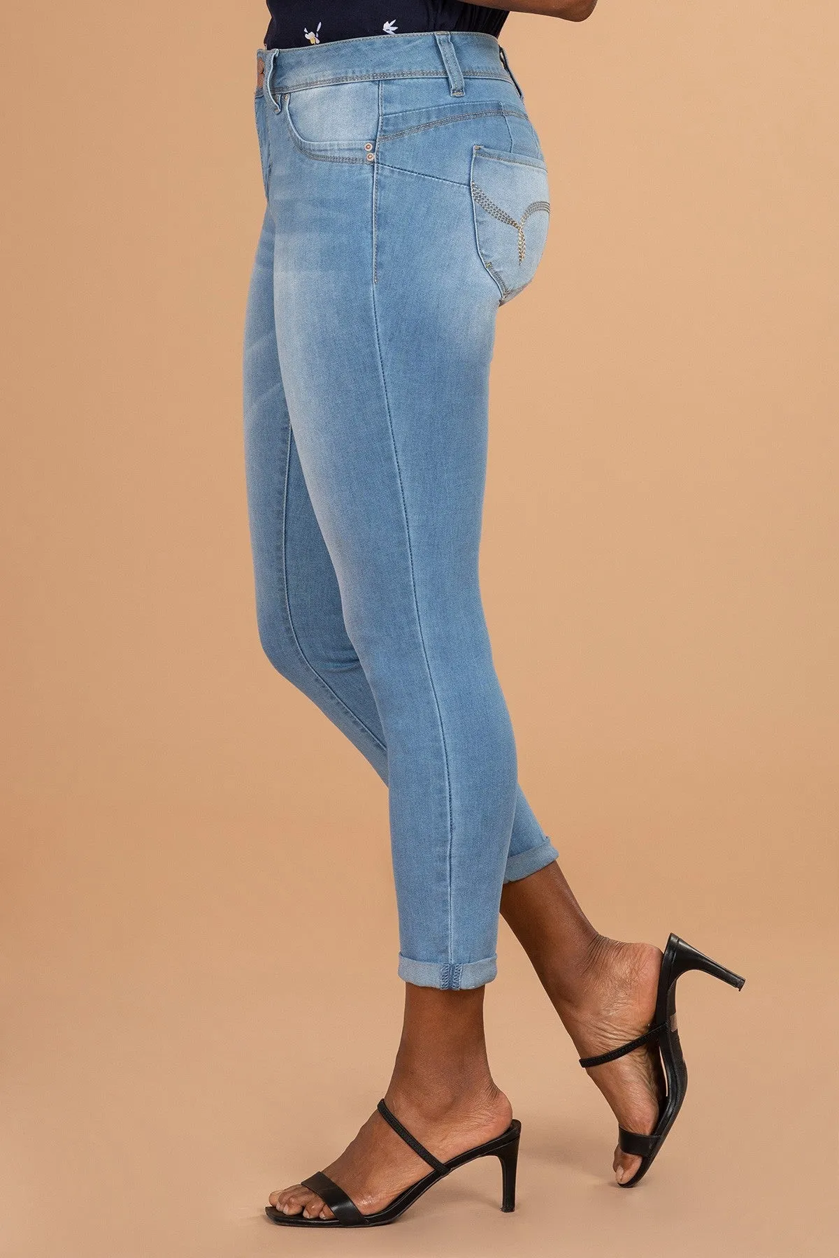 Women's WannaBettaButt 2-Button Cuffed Jean