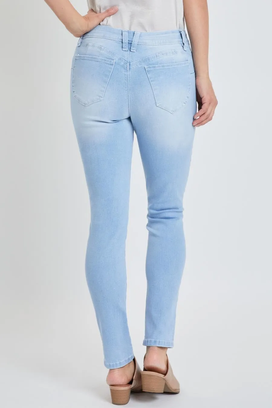 Women's WannaBettaButt Mid Rise Skinny Jean